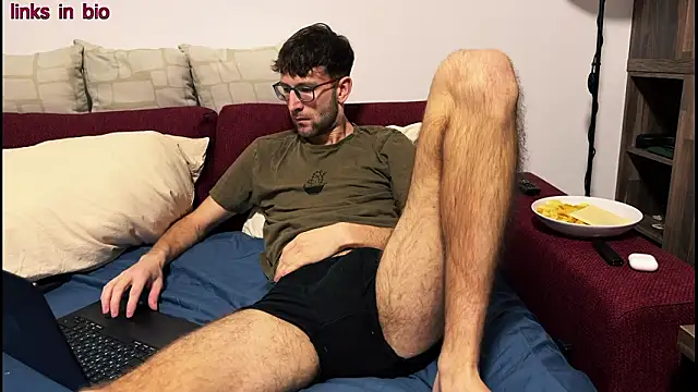 Snapshot of SoloUno0 chatting on March 2026 04:00:01 PM SoloUno0 online show from March 2026 04:00:01 PM