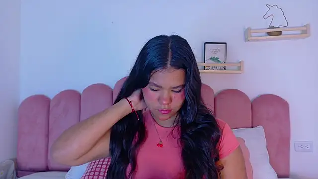 AhslyEvans   online show from May 2026 12:54:01 PM