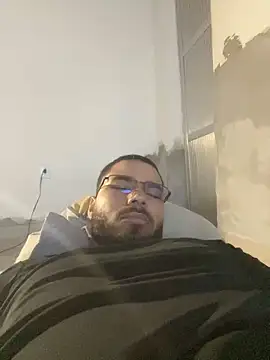 Snapshot of euevcnacama chatting on March 2026 03:11:02 AM euevcnacama online show from March 2026 03:11:02 AM