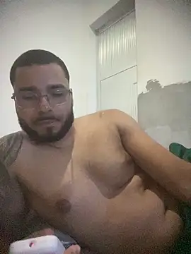 Snapshot of euevcnacama chatting on March 2026 10:33:01 PM euevcnacama online show from March 2026 10:33:01 PM