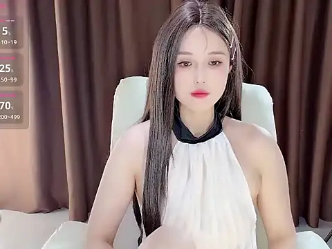 Snapshot of QIQI_77_ chatting on April 2026 02:40:02 AM QIQI 77 online show from April 2026 02:40:02 AM