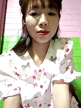 AmyLinee01 online show from May 2026 04:26:01 PM