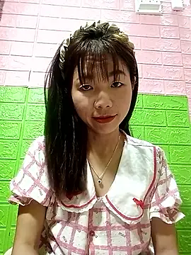 AmyLinee01 online show from June 2026 07:06:02 AM