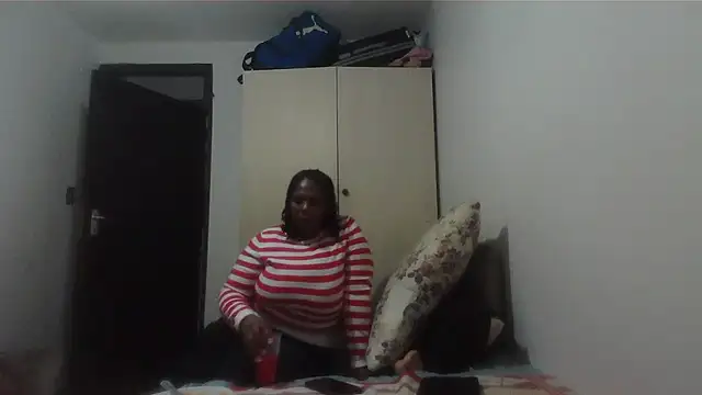 Lucia-boobs online show from May 2026 04:59:01 PM
