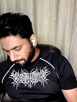 SurajKapoor09 online show from March 2026 01:16:02 PM