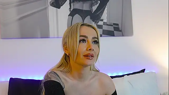 FrancescaGrayy online show from May 2026 08:27:01 PM