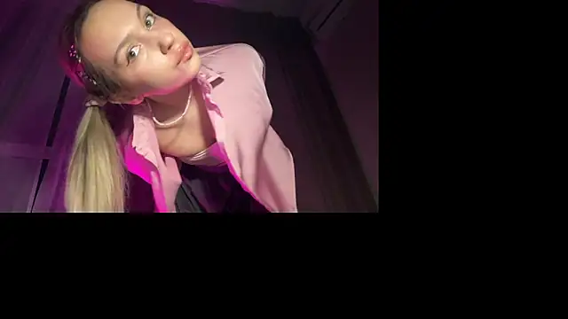 Snapshot of Candy_Loveee chatting on March 2026 10:38:02 PM Candy Loveee online show from March 2026 10:38:02 PM