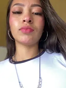 Itze Mua online show from June 2026 06:11:01 PM