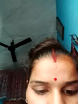 Raveena0990 online show from May 2026 07:47:01 AM