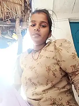 Raveena0990 online show from May 2026 03:48:01 AM