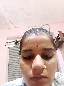 Raveena0990 online show from May 2026 08:21:02 PM