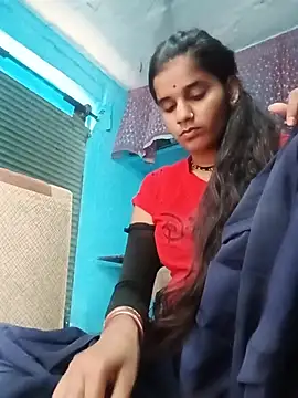 Raveena0990 online show from July 2026 07:38:02 AM