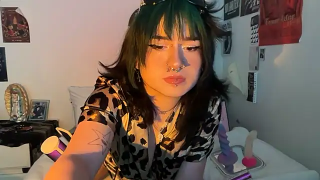 vrtual kitty online show from June 2026 11:09:02 PM