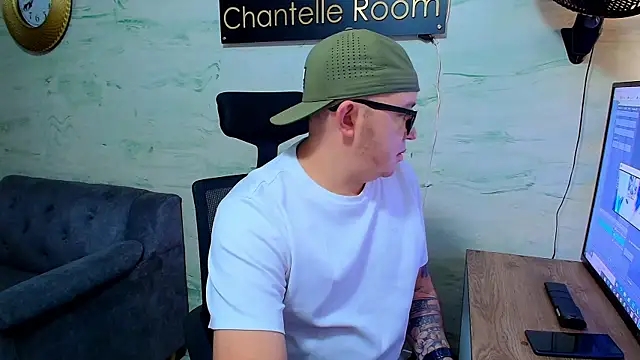 maximo daddy online show from April 2026 12:40:01 PM