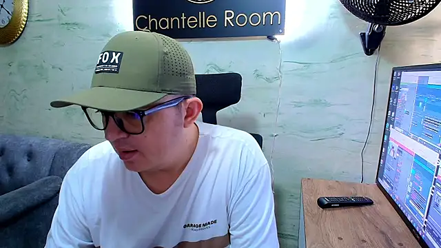 maximo daddy online show from April 2026 12:19:02 PM