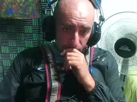 AlxAmr89 online show from April 2026 10:19:02 PM