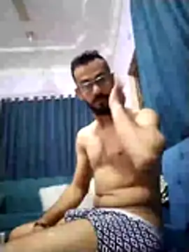 Alimohamed08 online show from April 2026 08:31:01 PM