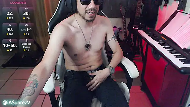 IASuarezV online show from July 2026 03:42:02 AM