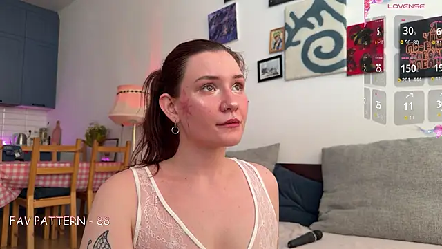 Snapshot of AurikTrix chatting on June 2026 01:52:02 AM AurikTrix online show from June 2026 01:52:02 AM