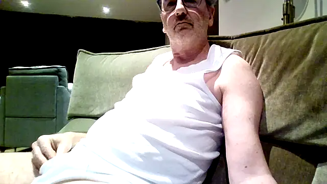 Snapshot of HotLucas66 chatting on April 2026 08:50:01 PM HotLucas66 online show from April 2026 08:50:01 PM
