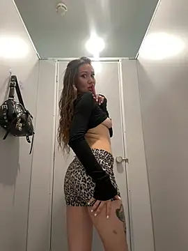 SaintSquirt online show from May 2026 11:07:02 AM