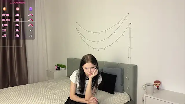 meowchaa online show from April 2026 05:26:02 PM