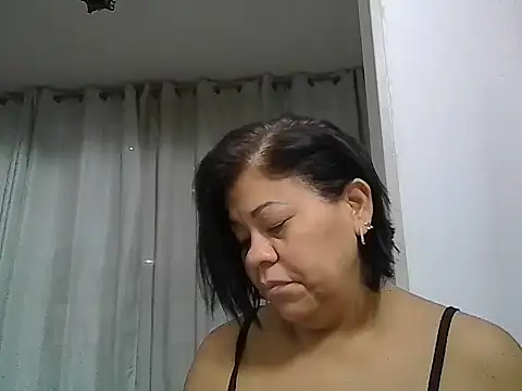 Snapshot of Veronica_missbigg chatting on June 2026 08:09:02 AM Veronica missbigg online show from June 2026 08:09:02 AM