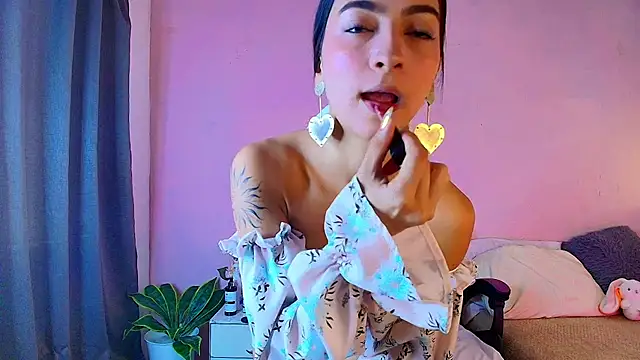 Daphne Rosse online show from May 2026 12:34:02 PM
