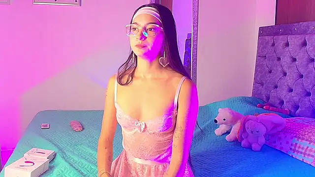 Daphne Rosse online show from July 2026 12:23:01 PM