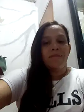 alexandra-queen online show from May 2026 10:04:02 PM