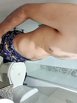 Juanse0827 online show from March 2026 01:49:02 AM