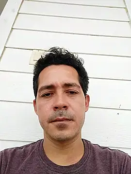 Snapshot of Gabriel_leon33 chatting on May 2026 08:15:01 PM Gabriel leon33 online show from May 2026 08:15:01 PM