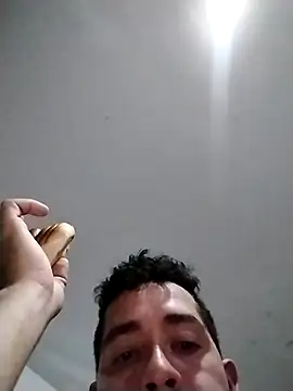 Snapshot of Gabriel_leon33 chatting on June 2026 07:52:01 AM Gabriel leon33 online show from June 2026 07:52:01 AM