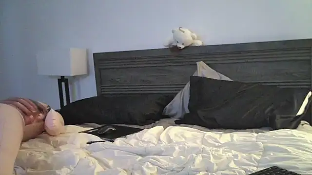 Snapshot of Cutecamboy4you chatting on April 2026 04:34:02 PM Cutecamboy4you online show from April 2026 04:34:02 PM