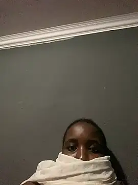 amile09 online show from April 2026 02:42:02 AM