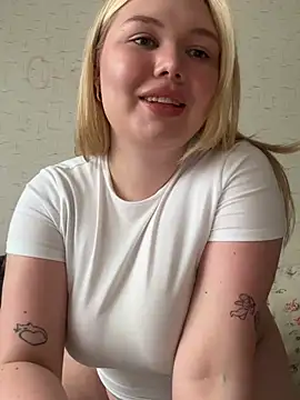 cutiejuliee online show from June 2026 01:22:02 PM
