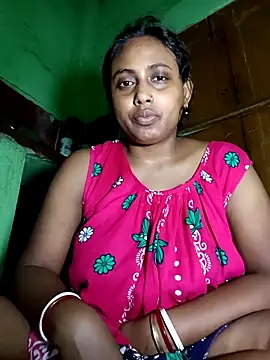 Snapshot of puja560 chatting on April 2026 05:43:01 PM puja560 online show from April 2026 05:43:01 PM