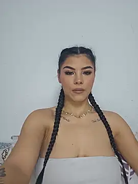 Snapshot of Crissdesire chatting on June 2026 11:42:01 AM Crissdesire online show from June 2026 11:42:01 AM