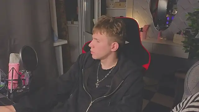 Snapshot of meowmeowland chatting on March 2026 07:19:01 PM meowmeowland online show from March 2026 07:19:01 PM