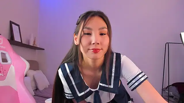 Snapshot of LexieLee chatting on May 2026 10:00:01 AM LexieLee online show from May 2026 10:00:01 AM