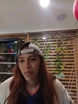 ValerieWoodsl online show from June 2026 07:00:01 AM