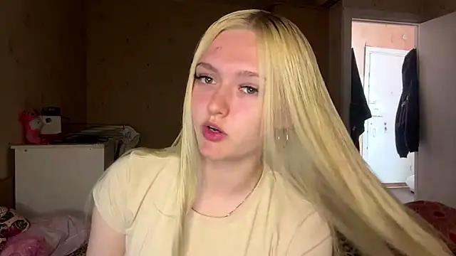 Sophia Blonde online show from May 2026 04:26:01 PM