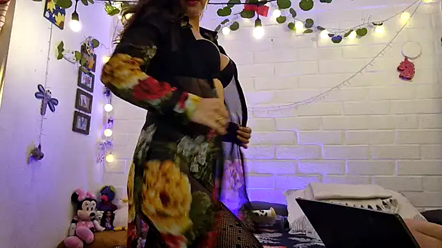 LASEXbellaX online show from May 2026 01:45:02 AM
