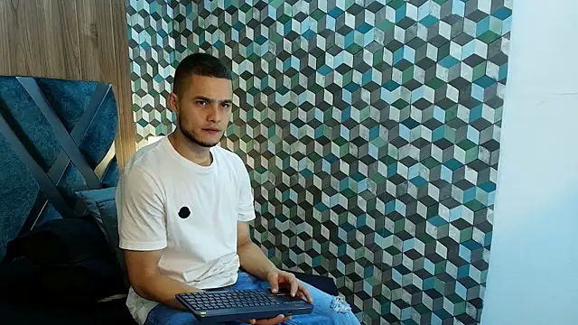 Joaho Fernandez online show from May 2026 09:32:02 PM
