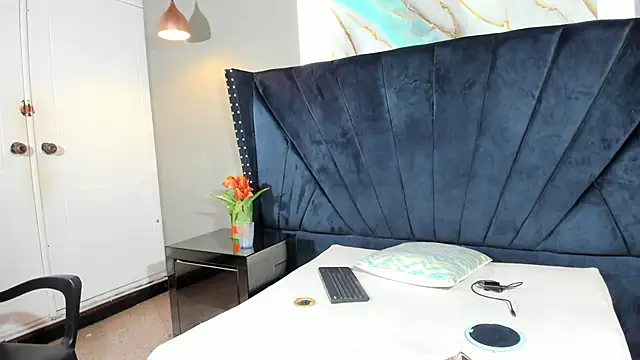 Snapshot of Sara_Hanks chatting on March 2026 02:16:01 PM Sara Hanks online show from March 2026 02:16:01 PM