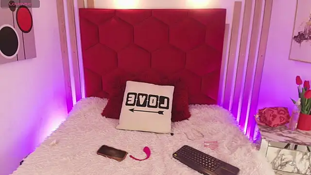 Snapshot of MiaGinger_ chatting on June 2026 08:24:02 PM MiaGinger online show from June 2026 08:24:02 PM