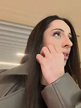 Hottiem4 online show from April 2026 02:41:01 PM