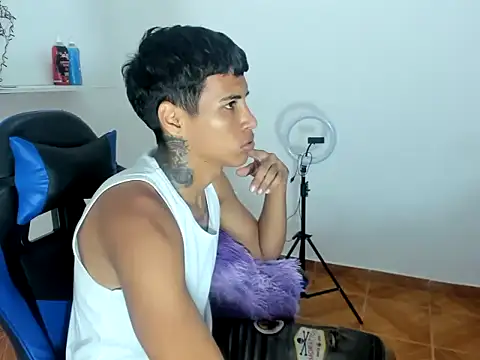 Snapshot of axeel-king chatting on April 2026 04:48:01 PM axeel-king online show from April 2026 04:48:01 PM