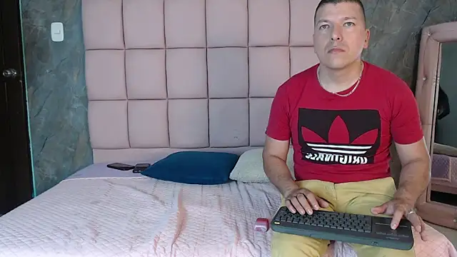 Snapshot of dante_king1 chatting on March 2026 03:28:01 AM dante king1 online show from March 2026 03:28:01 AM