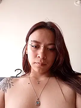 AuroraaMoonn online show from April 2026 08:57:02 PM